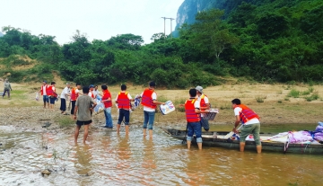 Công ty Long Hiền đồng hành cùng bà con vùng lũ Quảng Bình - Hà Tĩnh